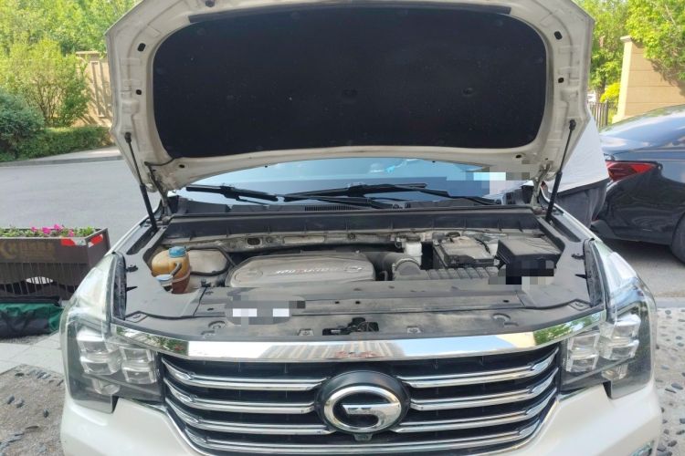 Used GAC Trumpchi GS8 2017 320T Two-Wheel Drive Luxury Smart Connectivity Version (7 Seats) Engine Bay