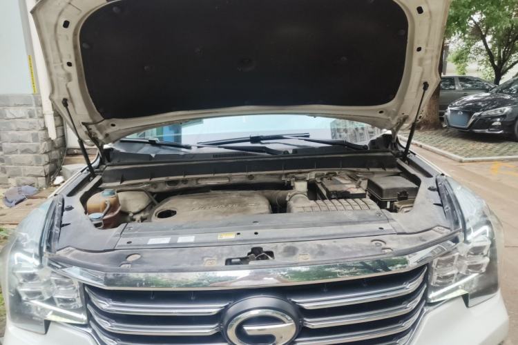 Used GAC Trumpchi GS8 2017 320T Two-Wheel Drive Luxury Smart Connectivity Version (7 Seats) Engine Bay