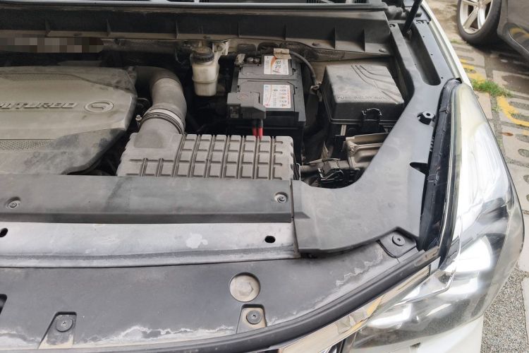 Used GAC Trumpchi GS8 2017 320T Two-Wheel Drive Luxury Smart Connectivity Version (7 Seats) Engine Bay Left