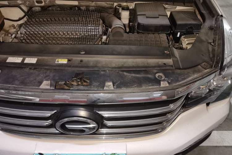 Used GAC Trumpchi GS8 2017 320T Four-Wheel Drive Luxury Smart Connectivity Version (7 Seats) Engine Bay Left