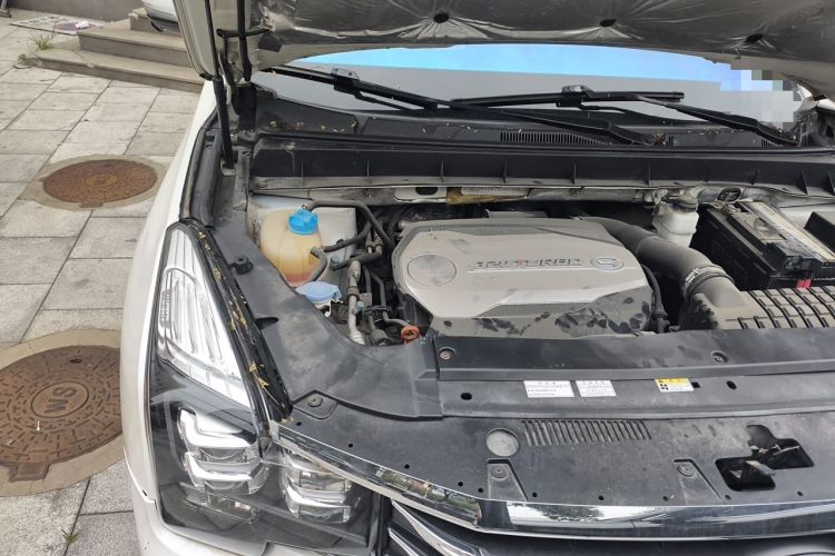 Used GAC Trumpchi GS8 2017 320T Two-Wheel Drive Prestige Version (7 Seats) Engine Bay Right