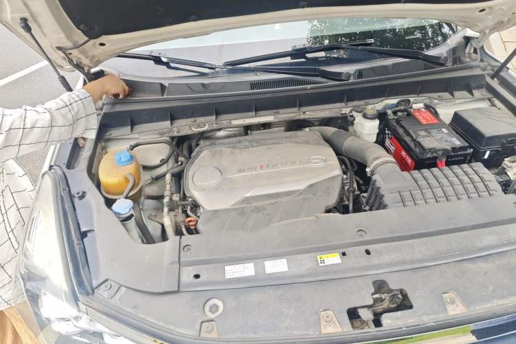 Used GAC Trumpchi GS8 2017 320T Two-Wheel Drive Luxury Smart Connectivity Version (7 Seats) Engine Bay Right