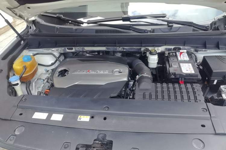 Used GAC Trumpchi GS8 2017 320T Two-Wheel Drive Luxury Smart Connectivity Version (7 Seats) Engine Bay