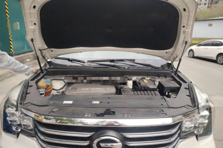 Used GAC Trumpchi GS8 2017 320T Two-Wheel Drive Luxury Smart Connectivity Version (7 Seats) Engine Bay