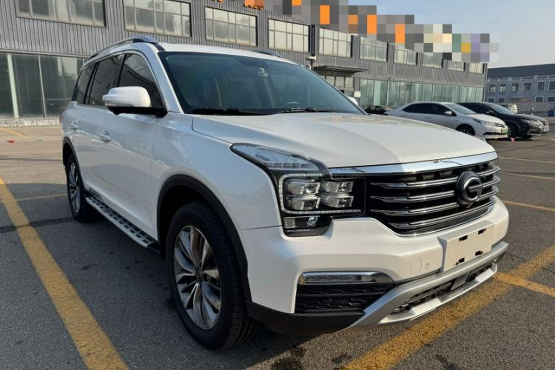 Used GAC Trumpchi GS8 2017 320T Two-Wheel Drive Luxury Smart Connectivity Version (7 Seats) Exterior 2