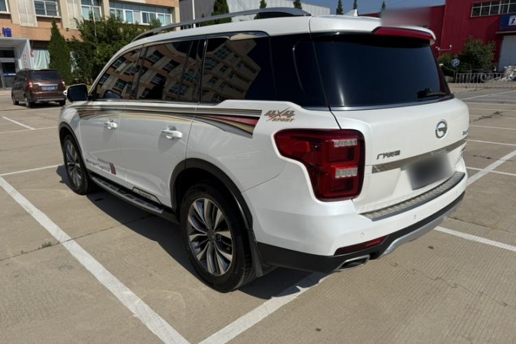 Used GAC Trumpchi GS8 2017 320T Two-Wheel Drive Luxury Smart Connectivity Version (7 Seats) Exterior 2