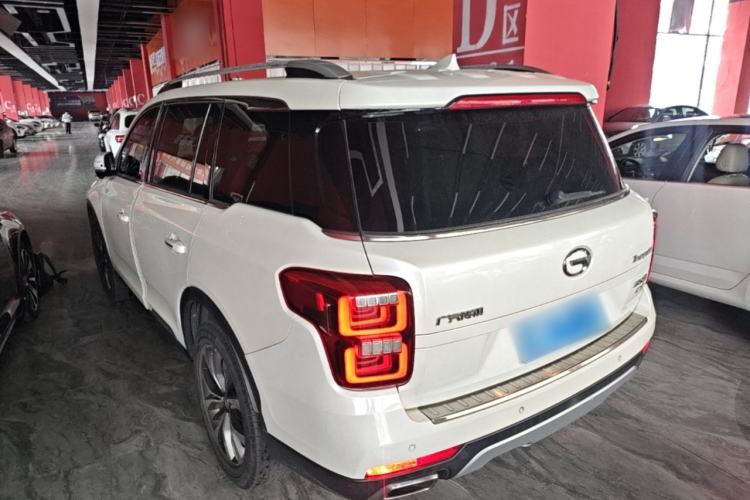Used GAC Trumpchi GS8 2017 320T Two-Wheel Drive Luxury Smart Connectivity Version (7 Seats) Exterior 2