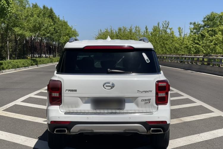 Used GAC Trumpchi GS8 2017 320T Two-Wheel Drive Luxury Smart Connectivity Version (7 Seats) Exterior 2