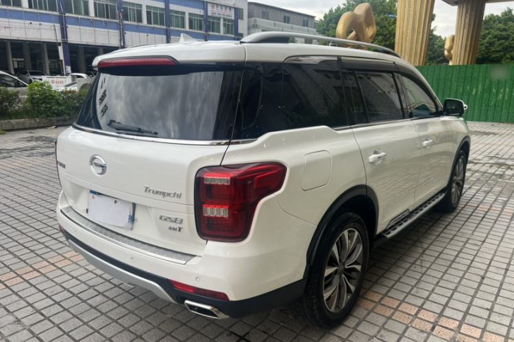 Used GAC Trumpchi GS8 2017 320T Two-Wheel Drive Luxury Smart Connectivity Version (7 Seats) Exterior 4