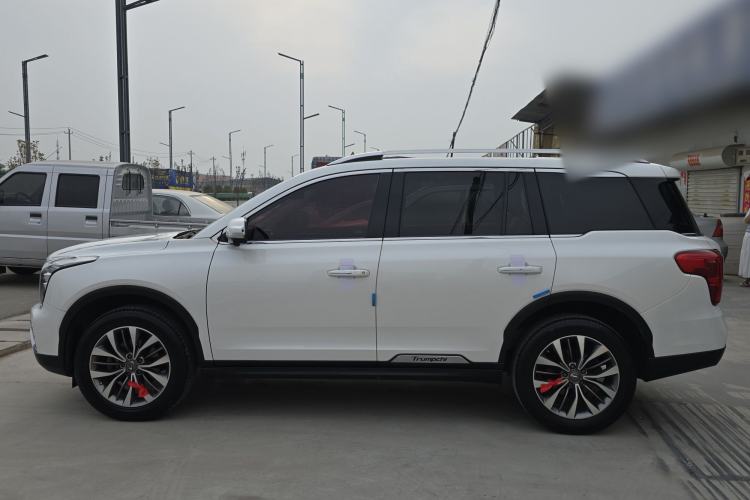 Used GAC Trumpchi GS8 2017 320T Two-Wheel Drive Luxury Smart Connectivity Version (7 Seats) Exterior 4