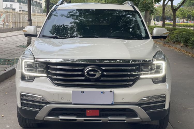 Used GAC Trumpchi GS8 2017 320T Two-Wheel Drive Luxury Smart Connectivity Version (7 Seats) Exterior 4