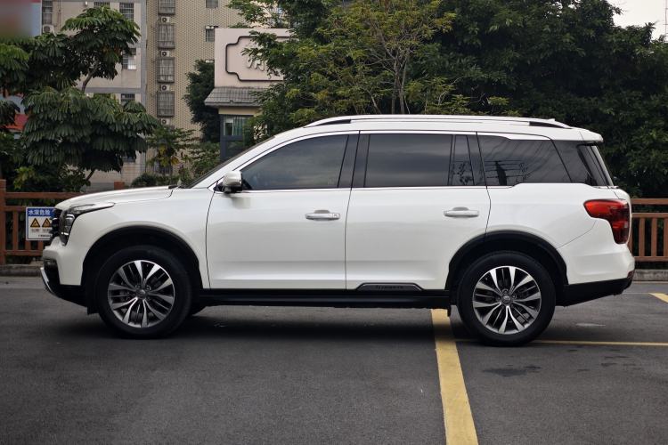 Used GAC Trumpchi GS8 2017 320T Two-Wheel Drive Luxury Smart Connectivity Version (7 Seats) Exterior 4