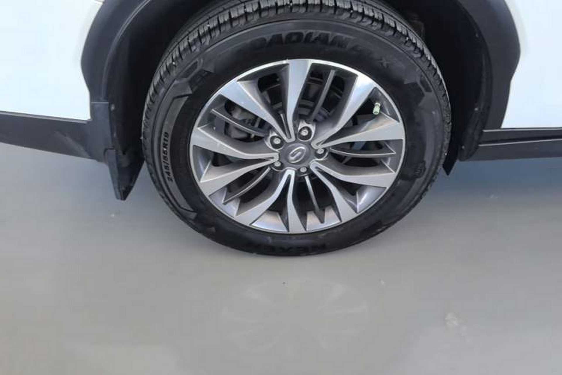 Used GAC Trumpchi GS8 2017 320T Two-Wheel Drive Luxury Smart Connectivity Version (7 Seats) Exterior 5