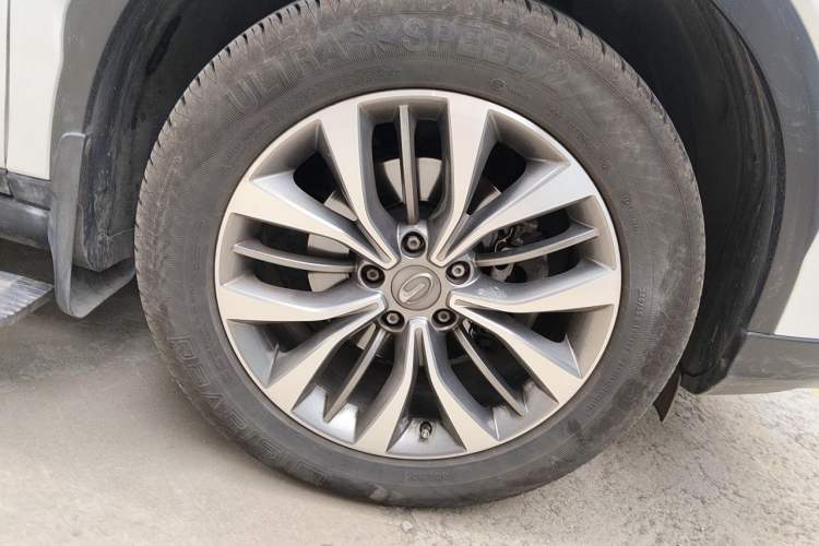 Used GAC Trumpchi GS8 2017 320T Two-Wheel Drive Luxury Smart Connectivity Version (7 Seats) Exterior 7