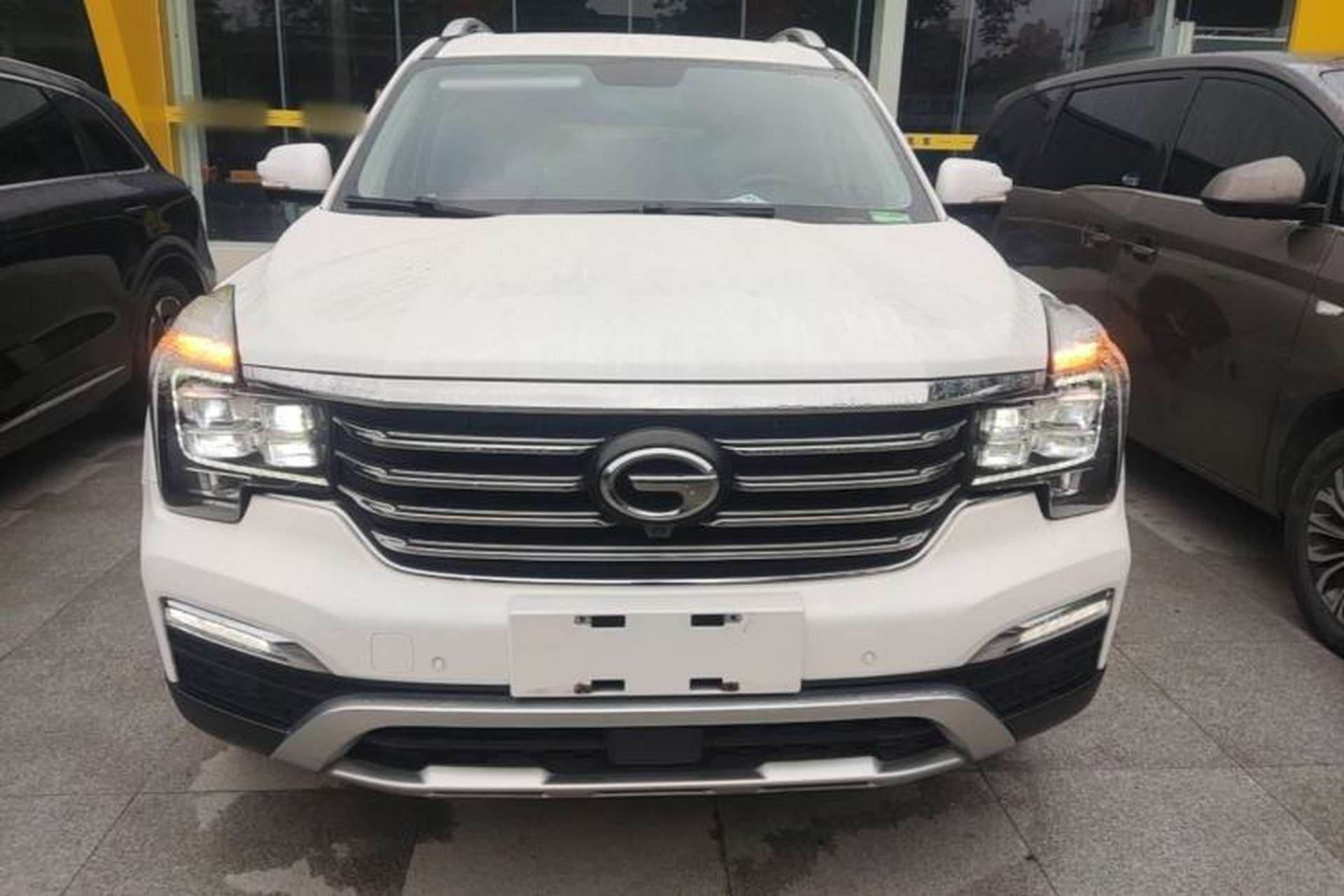Used GAC Trumpchi GS8 2017 320T Four-Wheel Drive Luxury Smart Connectivity Version (7 Seats) Front