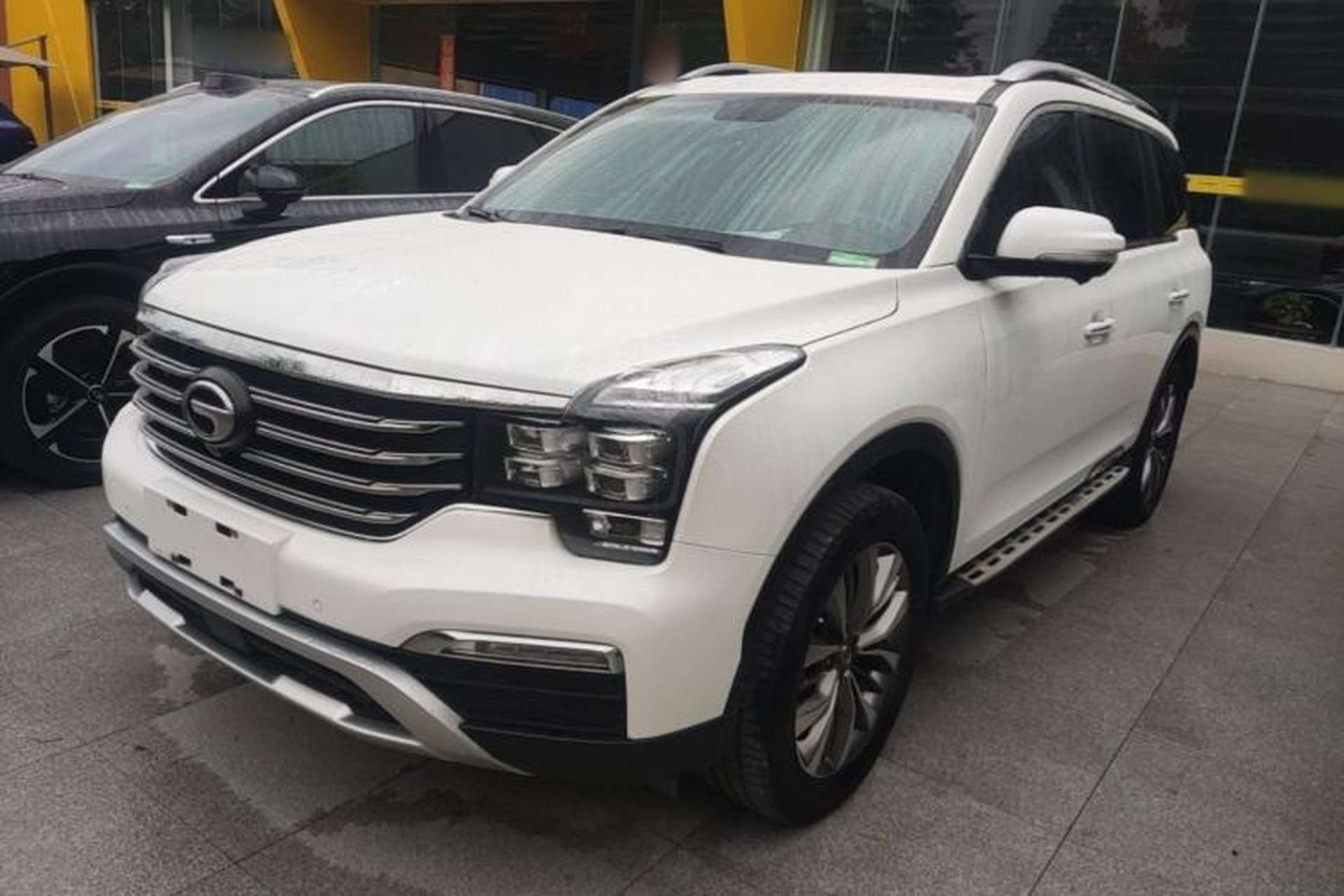 Used GAC Trumpchi GS8 2017 320T Four-Wheel Drive Luxury Smart Connectivity Version (7 Seats) Front Left 45 Deg