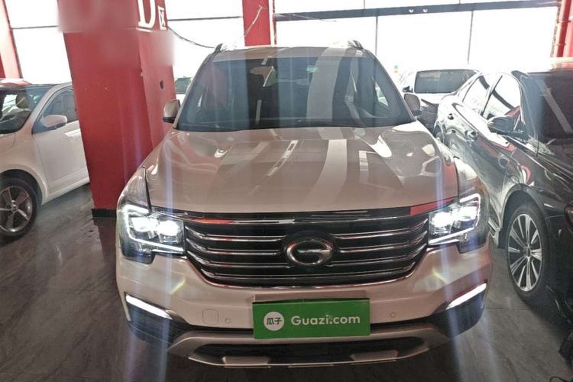 Used GAC Trumpchi GS8 2017 320T Two-Wheel Drive Luxury Smart Connectivity Version (7 Seats) Front