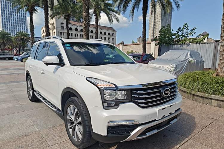 Used GAC Trumpchi GS8 2017 320T Two-Wheel Drive Luxury Smart Connectivity Version (7 Seats) Front Right 45 Deg