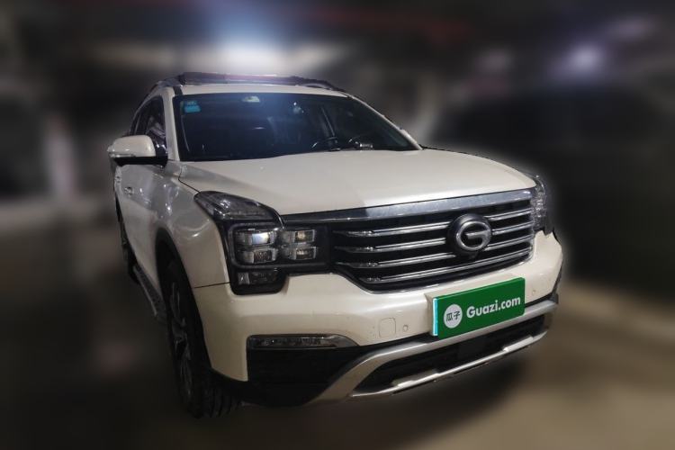 Used GAC Trumpchi GS8 2017 320T Two-Wheel Drive Luxury Smart Connectivity Version (7 Seats) Front Right 45 Deg