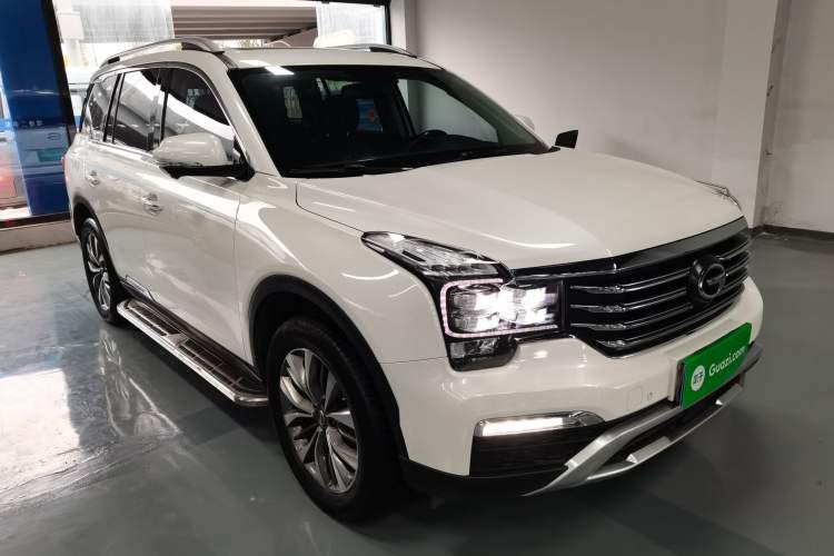 Used GAC Trumpchi GS8 2017 320T Two-Wheel Drive Luxury Smart Connectivity Version (7 Seats) Front Right 45 Deg