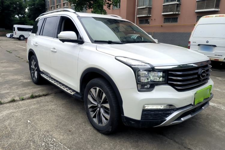 Used GAC Trumpchi GS8 2017 320T Two-Wheel Drive Luxury Smart Connectivity Version (7 Seats) Front Right 45 Deg