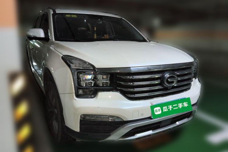 Used GAC Trumpchi GS8 2017 320T Two-Wheel Drive Luxury Smart Connectivity Version (7 Seats) Front Right 45 Deg