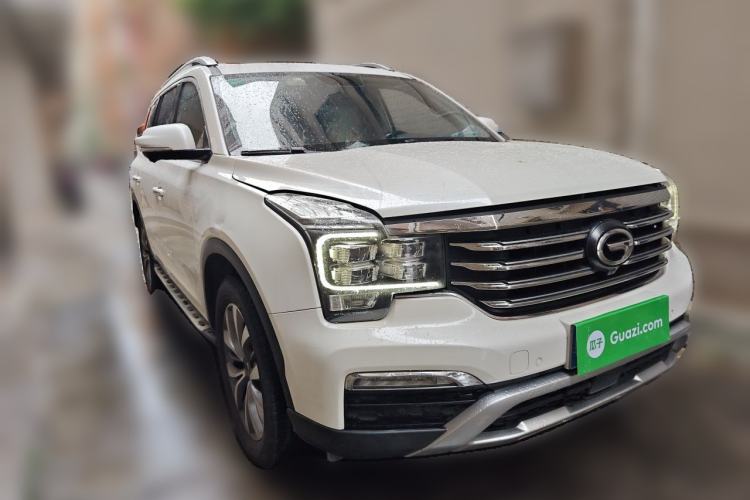 Used GAC Trumpchi GS8 2017 320T Two-Wheel Drive Luxury Smart Connectivity Version (7 Seats) Front Right 45 Deg