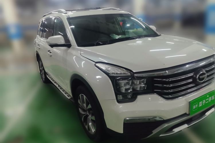 Used GAC Trumpchi GS8 2017 320T Two-Wheel Drive Prestige Version (7 Seats) Front Right 45 Deg