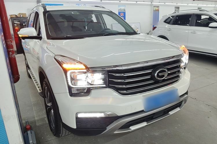 Used GAC Trumpchi GS8 2017 320T Two-Wheel Drive Luxury Smart Connectivity Version (7 Seats) Front Right 45 Deg