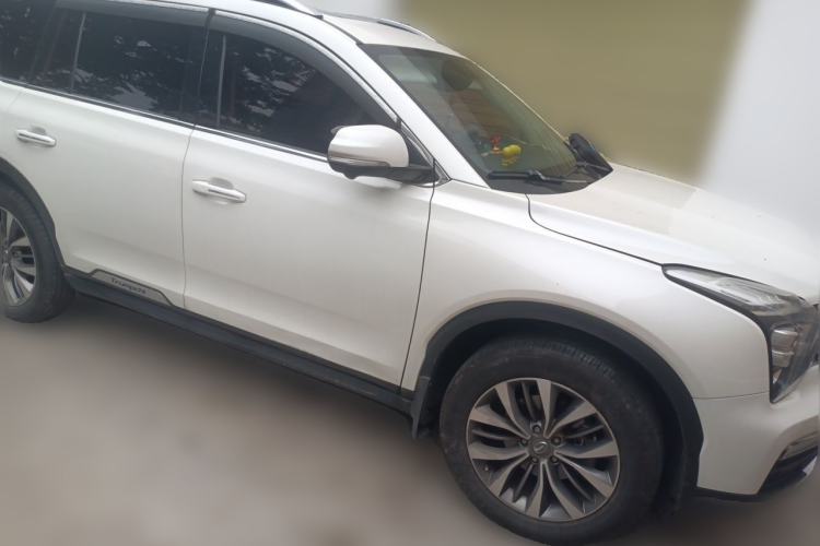 Used GAC Trumpchi GS8 2017 320T Two-Wheel Drive Luxury Smart Connectivity Version (7 Seats) Front Right 45 Deg