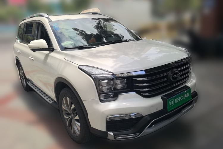 Used GAC Trumpchi GS8 2017 320T Two-Wheel Drive Luxury Smart Connectivity Version (7 Seats) Front Right 45 Deg