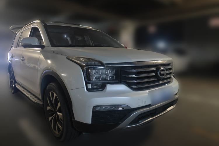Used GAC Trumpchi GS8 2017 320T Two-Wheel Drive Luxury Smart Connectivity Version (7 Seats) Front Right 45 Deg
