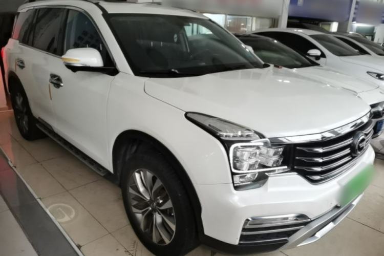 Used GAC Trumpchi GS8 2017 320T Two-Wheel Drive Luxury Smart Connectivity Version (7 Seats) Front Right 45 Deg