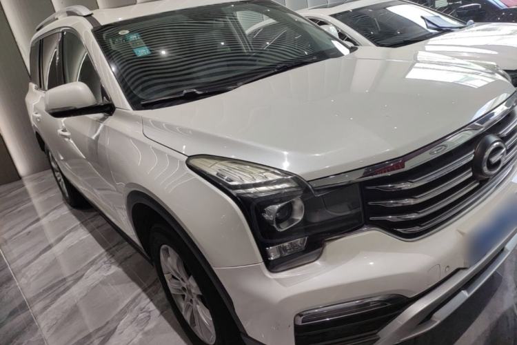Used GAC Trumpchi GS8 2017 320T Two-Wheel Drive Luxury Edition (7 Seats) Front Right 45 Deg