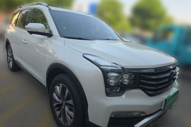 Used GAC Trumpchi GS8 2017 320T Two-Wheel Drive Luxury Smart Connectivity Version (7 Seats) Front Right 45 Deg