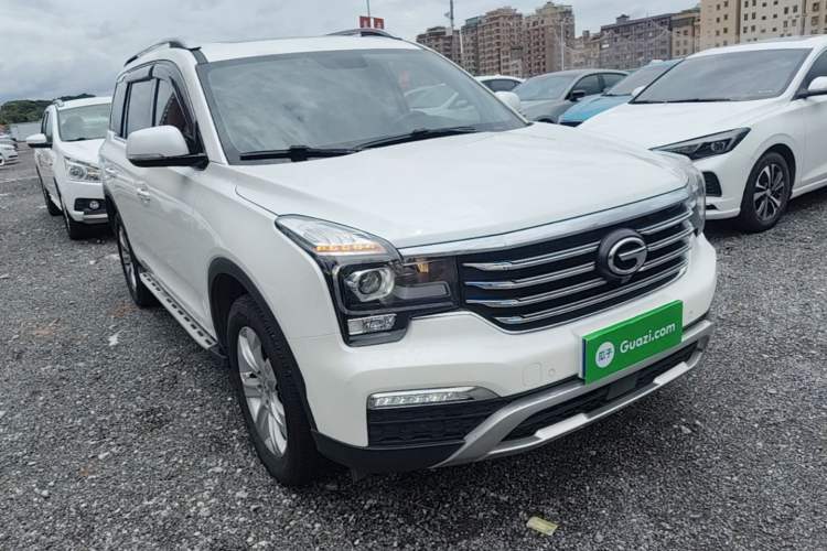 Used GAC Trumpchi GS8 2017 320T Two-Wheel Drive Luxury Edition (7 Seats) Front Right 45 Deg
