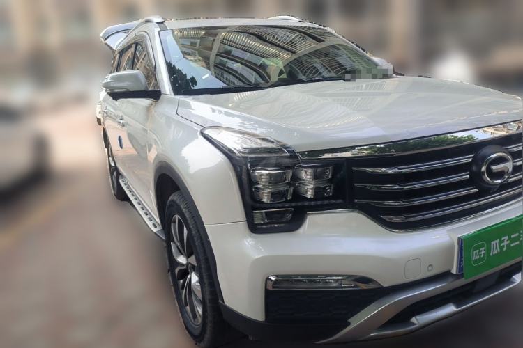 Used GAC Trumpchi GS8 2017 320T Two-Wheel Drive Luxury Smart Connectivity Version (7 Seats) Front Right 45 Deg