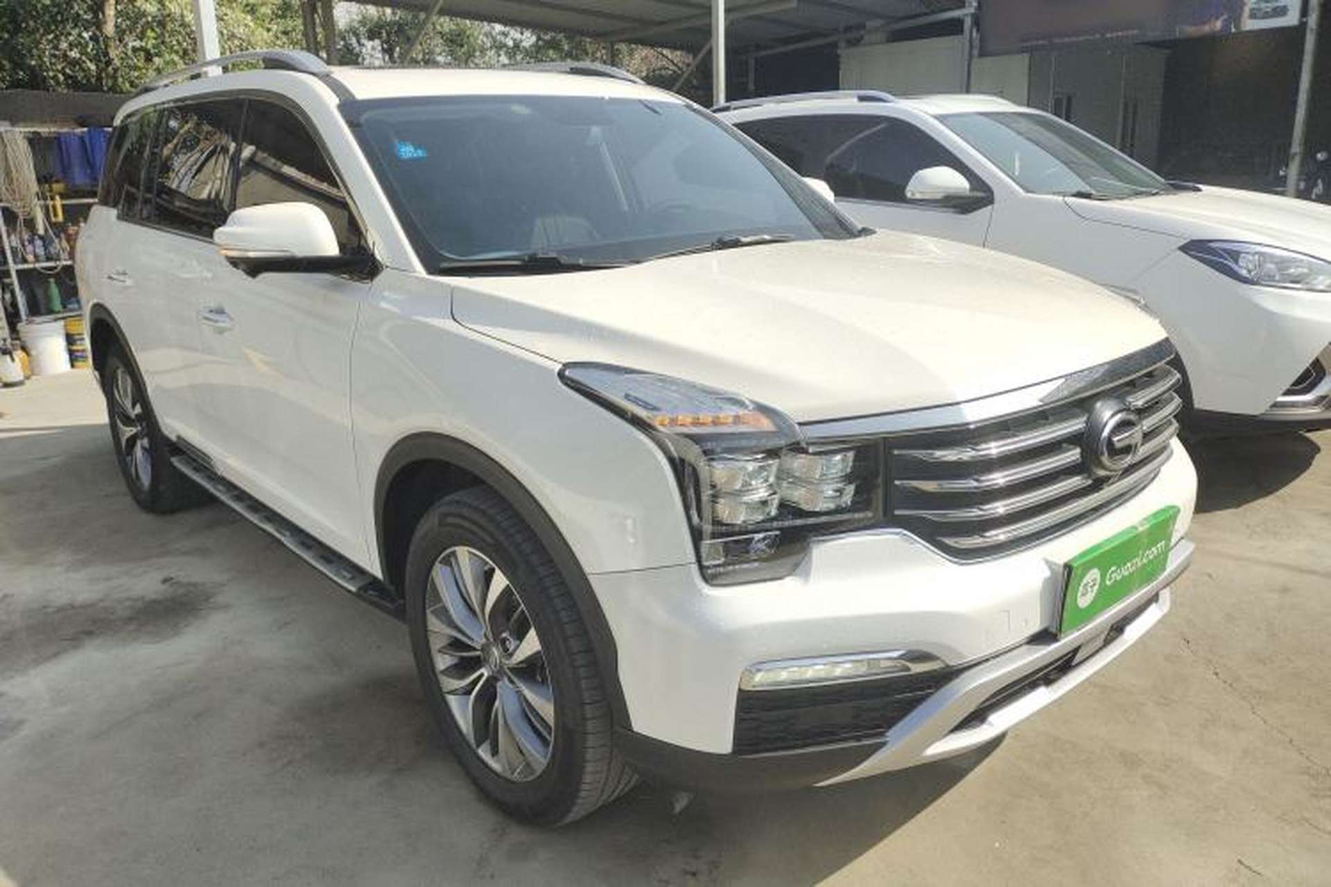 Used GAC Trumpchi GS8 2017 320T Two-Wheel Drive Luxury Smart Connectivity Version (7 Seats) Front Right 45 Deg
