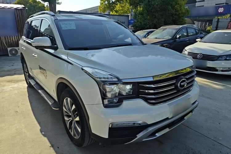 Used GAC Trumpchi GS8 2017 320T Two-Wheel Drive Luxury Smart Connectivity Version (7 Seats) Front Right 45 Deg