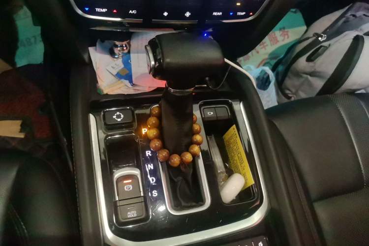 Used GAC Trumpchi GS8 2017 320T Two-Wheel Drive Luxury Smart Connectivity Version (7 Seats) Gear Lever