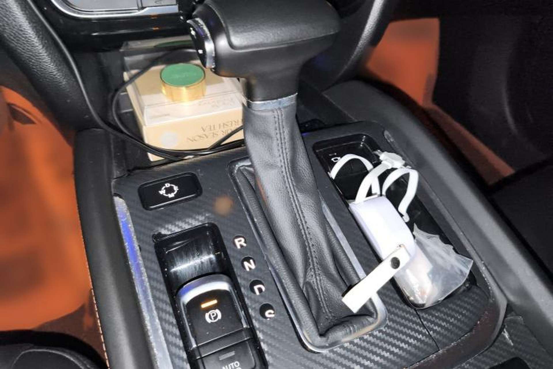 Used GAC Trumpchi GS8 2017 320T Two-Wheel Drive Luxury Smart Connectivity Version (7 Seats) Gear Lever