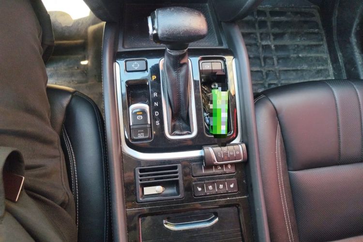 Used GAC Trumpchi GS8 2017 320T Two-Wheel Drive Luxury Smart Connectivity Version (7 Seats) Gear Lever