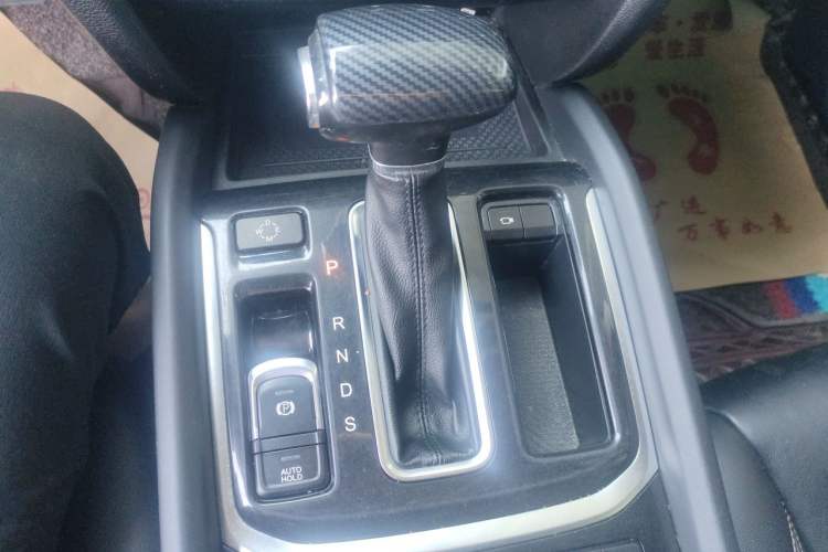 Used GAC Trumpchi GS8 2017 320T Four-Wheel Drive Luxury Smart Connectivity Version (7 Seats) Gear Lever