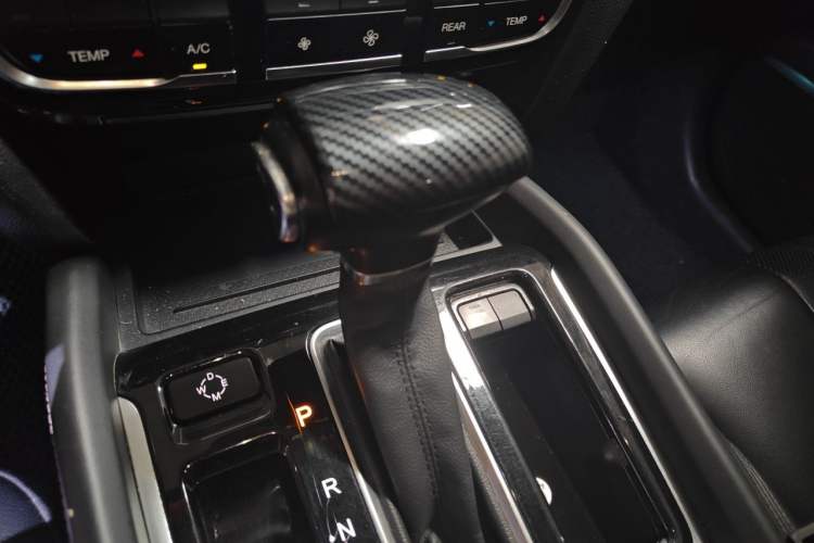 Used GAC Trumpchi GS8 2017 320T Four-Wheel Drive Luxury Smart Connectivity Version (7 Seats) Gear Lever