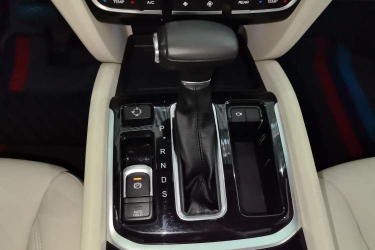 Used GAC Trumpchi GS8 2017 320T Two-Wheel Drive Luxury Smart Connectivity Version (7 Seats)