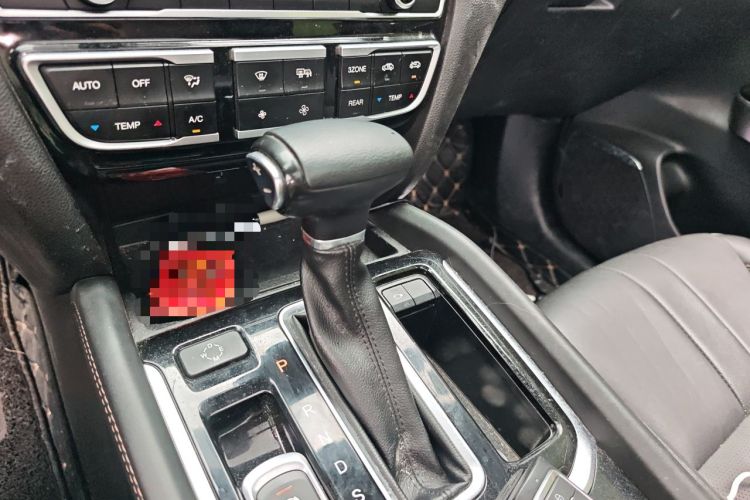Used GAC Trumpchi GS8 2017 320T Two-Wheel Drive Luxury Smart Connectivity Version (7 Seats) Gear Lever