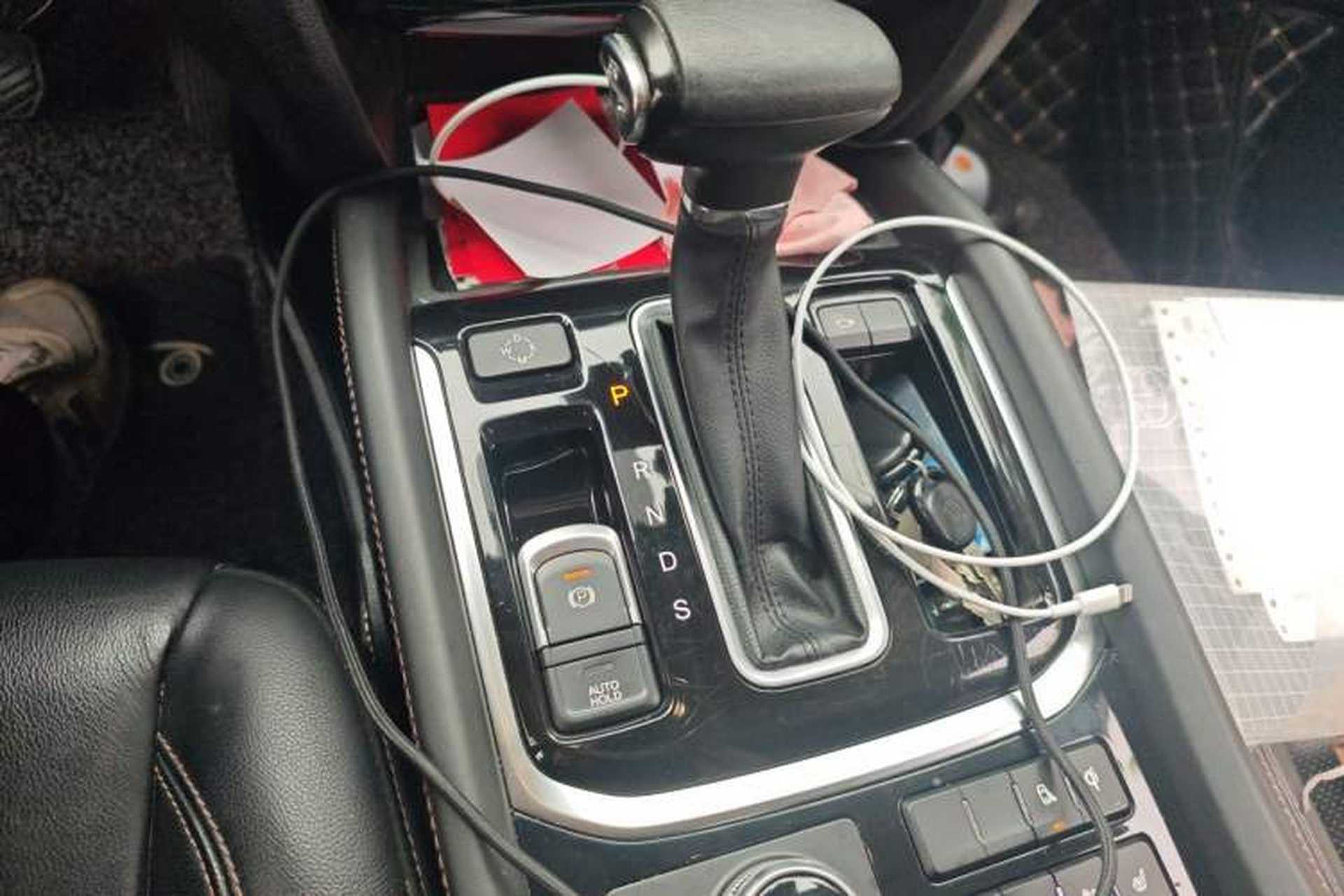 Used GAC Trumpchi GS8 2017 320T Four-Wheel Drive Luxury Smart Connectivity Version (7 Seats) Gear Lever