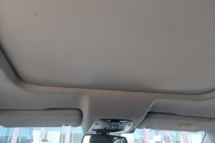 Used GAC Trumpchi GS8 2017 320T Two-Wheel Drive Luxury Smart Connectivity Version (7 Seats) Headliner