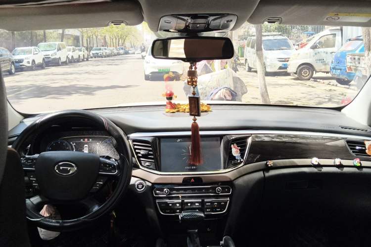 Used GAC Trumpchi GS8 2017 320T Two-Wheel Drive Luxury Smart Connectivity Version (7 Seats) Headliner