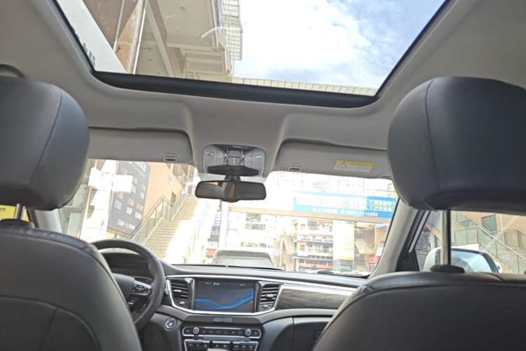 Used GAC Trumpchi GS8 2017 320T Two-Wheel Drive Luxury Smart Connectivity Version (7 Seats) Headliner